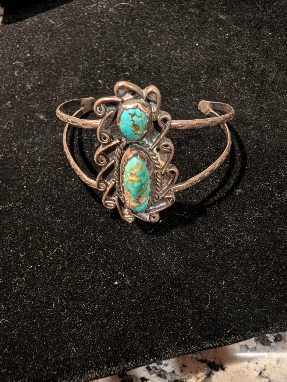 Vintage Turquoise Stone Silver Cuff Bracelet - Women Jewelry